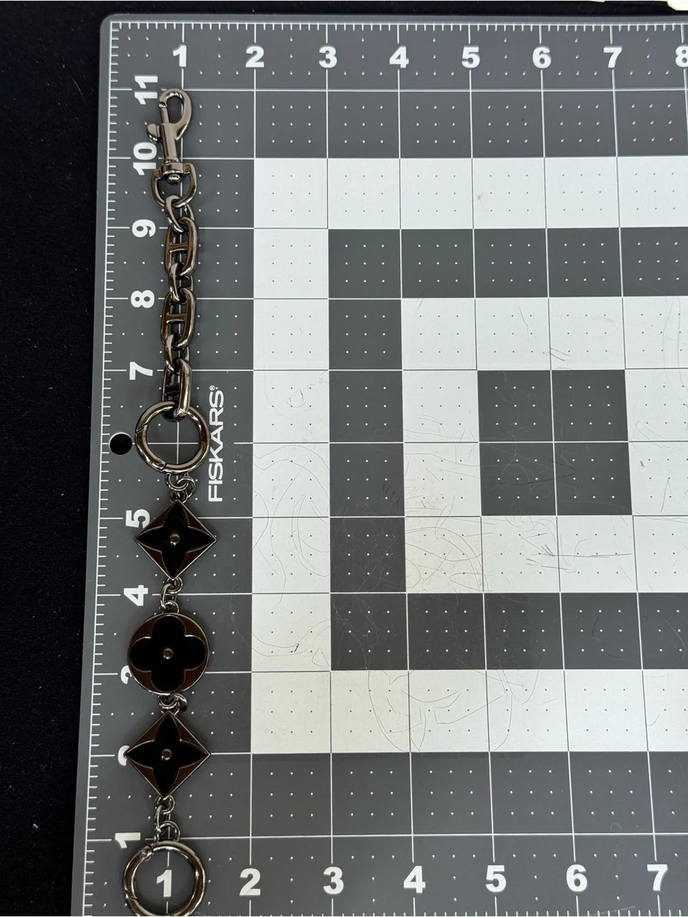 NWOT Gunmetal Quatrefoil Monogram Style Bag Charm Extender 8